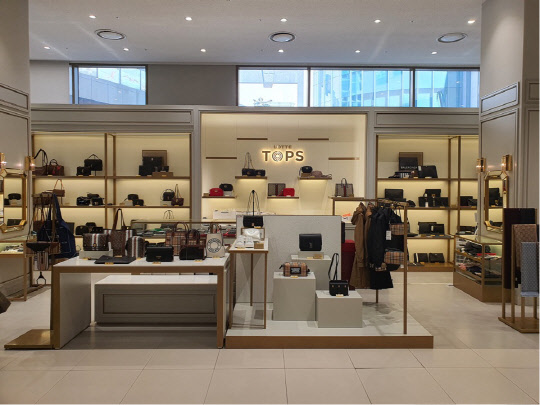 롯데아울렛 광교점 TOPS 매장 전경. <롯데쇼핑 제공>